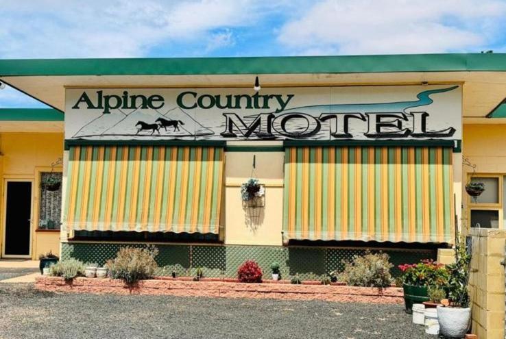 Alpine Country Motel Plus Free Coffee Кума Экстерьер фото
